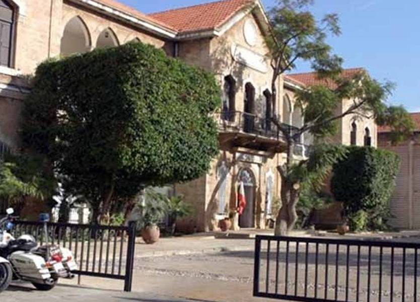 "الداخلية": اسم سامر فوز ليس وارداً في مرسوم التجنيس