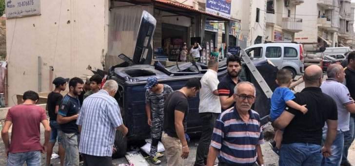 حادث سير مروع على طريق عام حارة صيدا ونجاة السائقين بأعجوبة