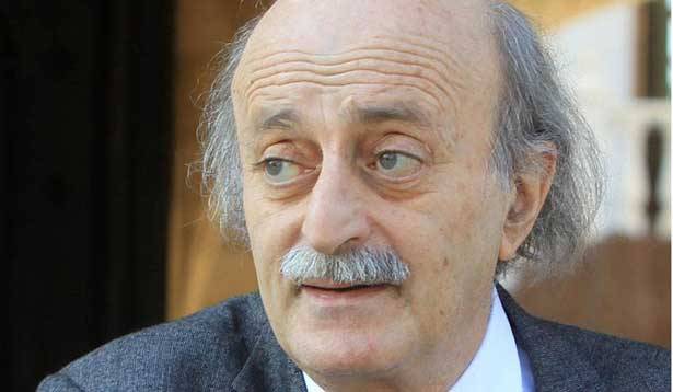 جنبلاط عن التجنيس:
كفى استهزاء بعقول الناس