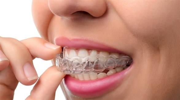 كيف تعالج تخلخل الأسنان لدى الكبار؟