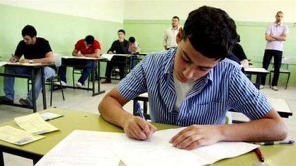 انطلاق امتحانات الثانوية العامّة بفروعها الـ 4.. والأجواء هادئة