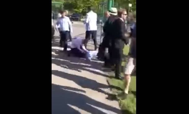 بالفيديو.. حفل زفافٍ يتحوّل إلى حلبة مصارعة!