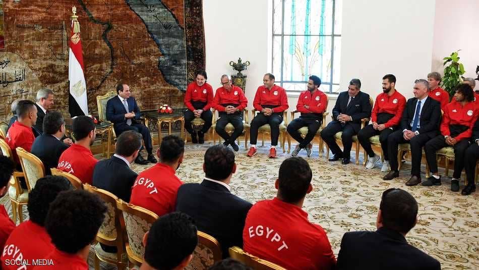 "الفراعنة" يعاهدون السيسي قبل المونديال