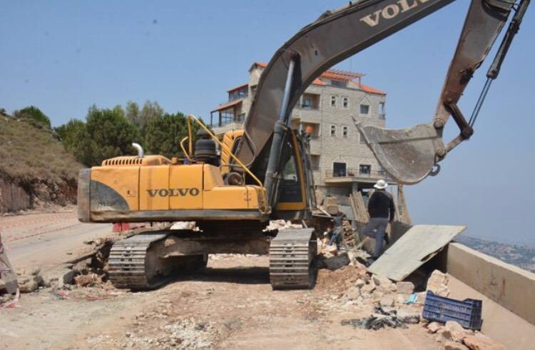 نائبا بشري تابعا تأهيل أوتوستراد عبدين برحليون وحدث الجبة حصرون