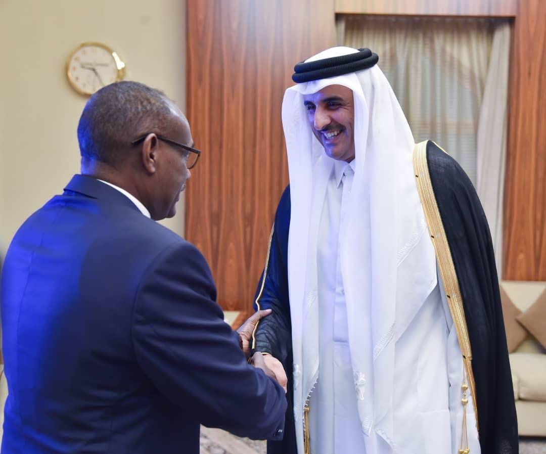 وزير الخارجية السوداني ينقل رسالة من البشير إلى تميم