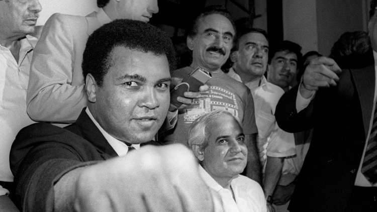 ترامب سيصفح عن محمد علي كلاي
