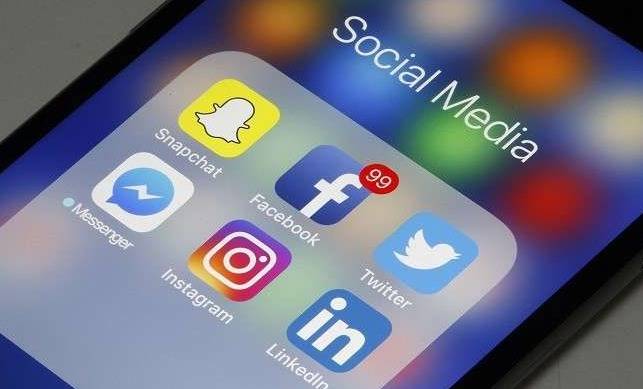 إشعارات فيسبوك تلاحق مستخدمي إنستغرام وتثير غضبهم!