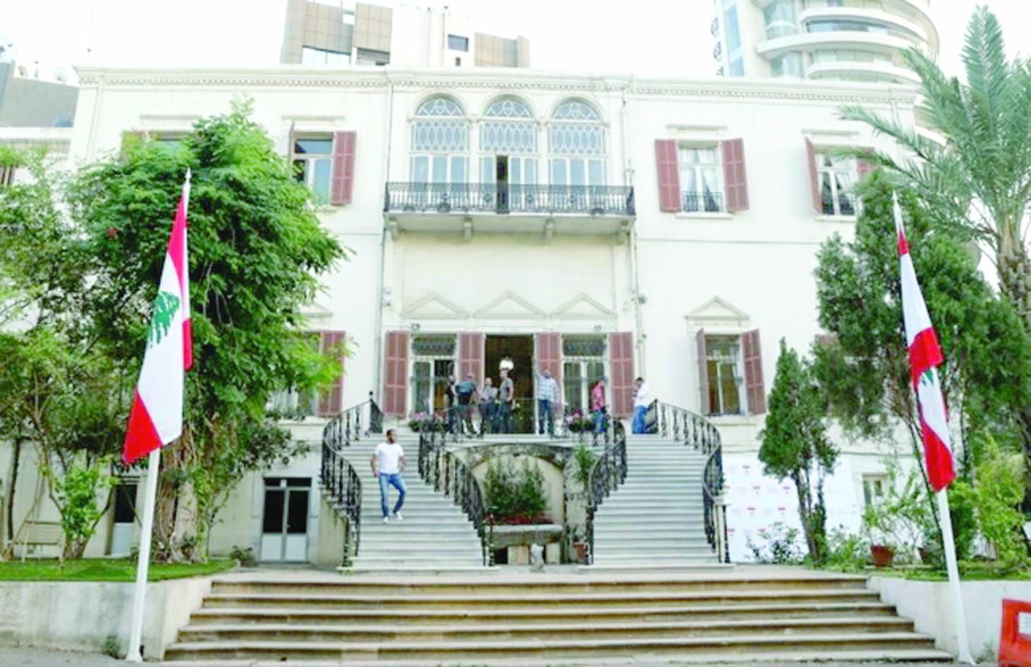 نشر غسيل لبنان الوسخ على الساحة الدولية!