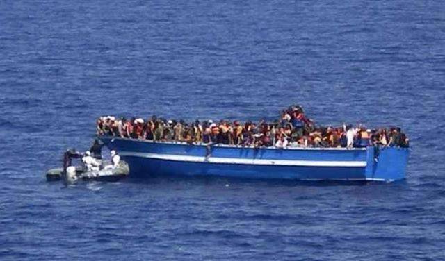 إيطاليا تغلق موانئها أمام سفينة مهاجرين
