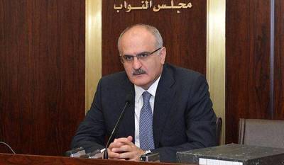 لماذا هذا التركيز على تجاهل توقيع وزير المالية