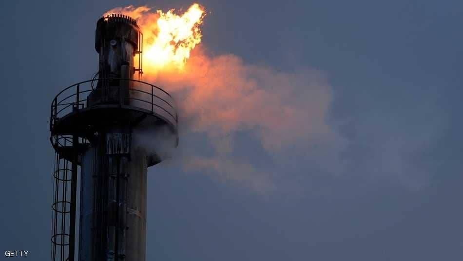 النفط يهبط.. والأنظار على قمة سنغافورة