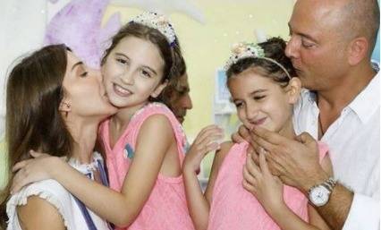 ماذا فعلت نانسي عجرم مع زوجها وابنتيها في السيارة؟