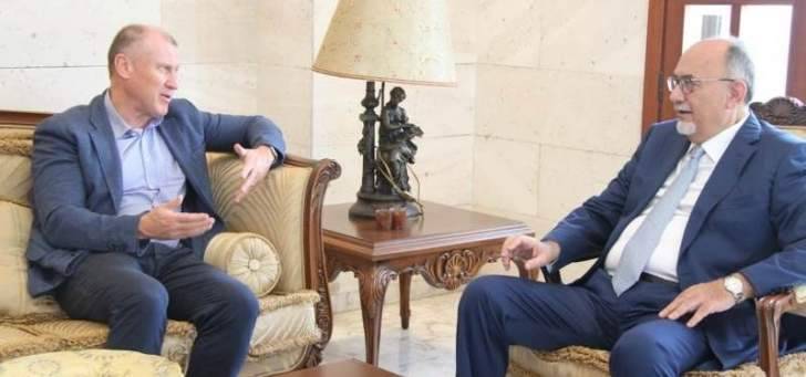 الدويهي عرض التطورات مع السفير الاسترالي