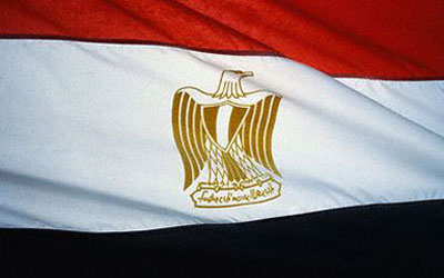 المصريّون بين العسكر و «الإخوان» 