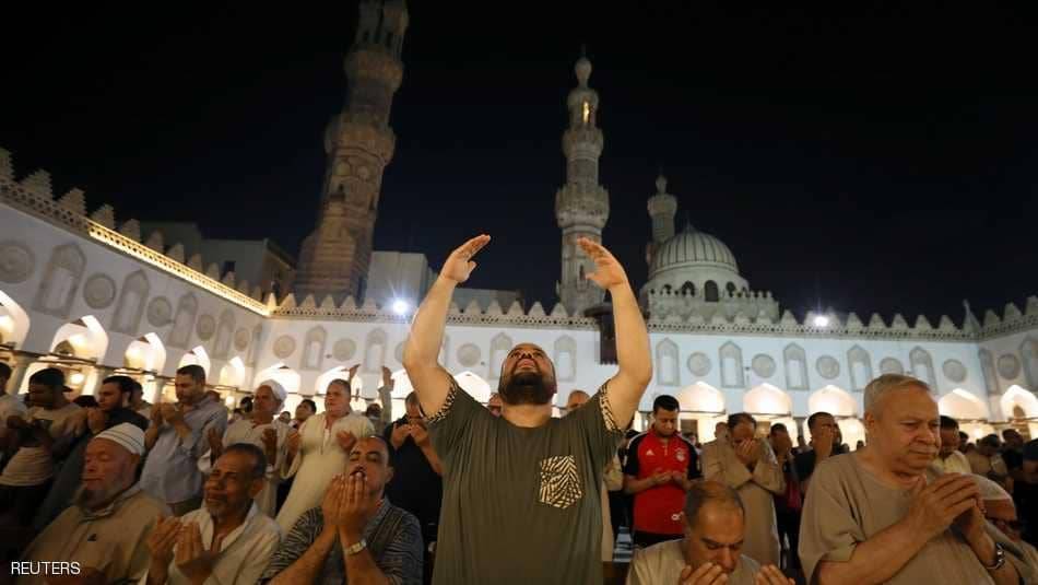 دراسة: المتدينون يعيشون أطول من الملحدين