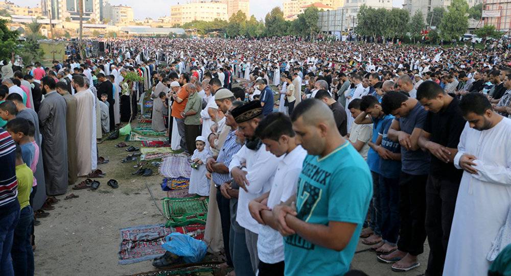 تعرف على الدول التي أعلنت الجمعة أول أيام عيد الفطر