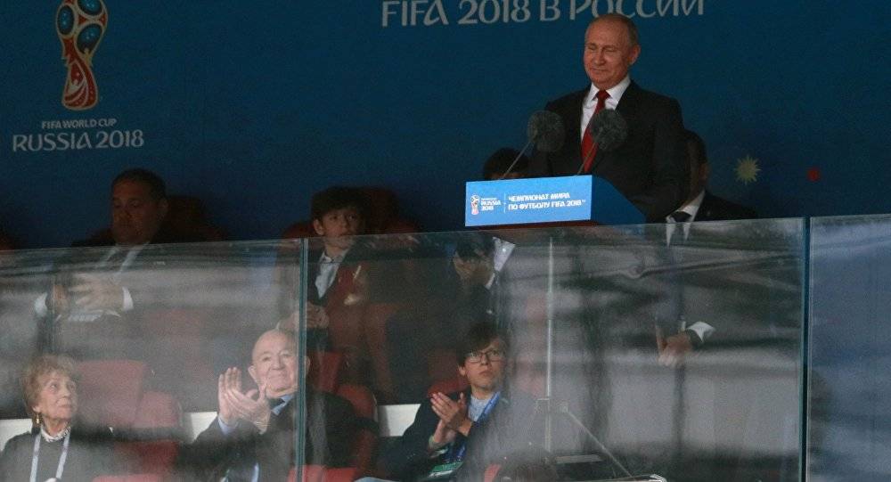 بوتين: روسيا جهزت لكأس العالم بكل مسؤولية وفعلت كل شيء ليعيش المشجعين أجواء الفرحة