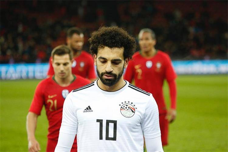 كوبر يكشف سبب عدم مشاركة محمد صلاح في مباراة مصر الأولى