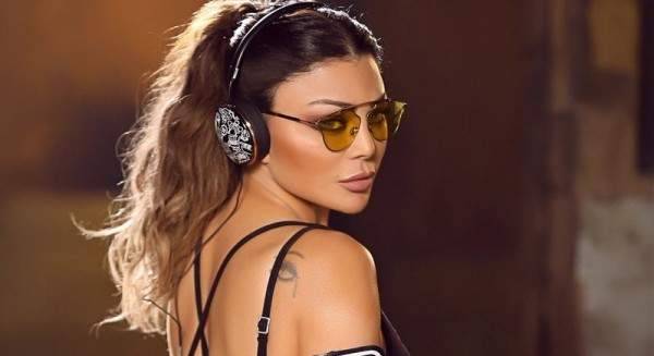 بالصورة- هيفا وهبي تدعم هذا الفريق في المونديال