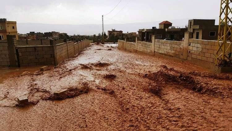 سيول جارفة تجتاح رأس بعلبك في لبنان