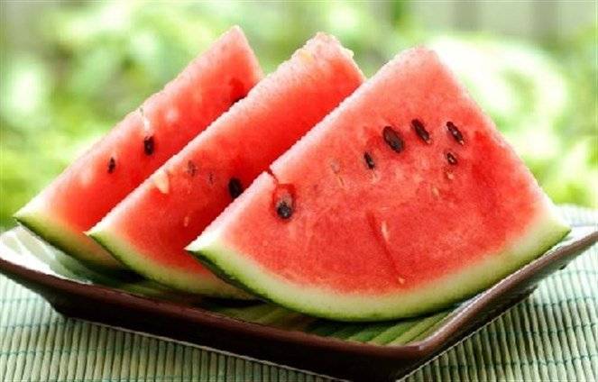 فوائد البطيخ الصحية المذهلة و أضرار الإفراط في تناوله