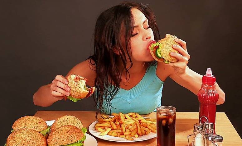 الوجبات الجاهزة.. عدوة الجمال والصحة