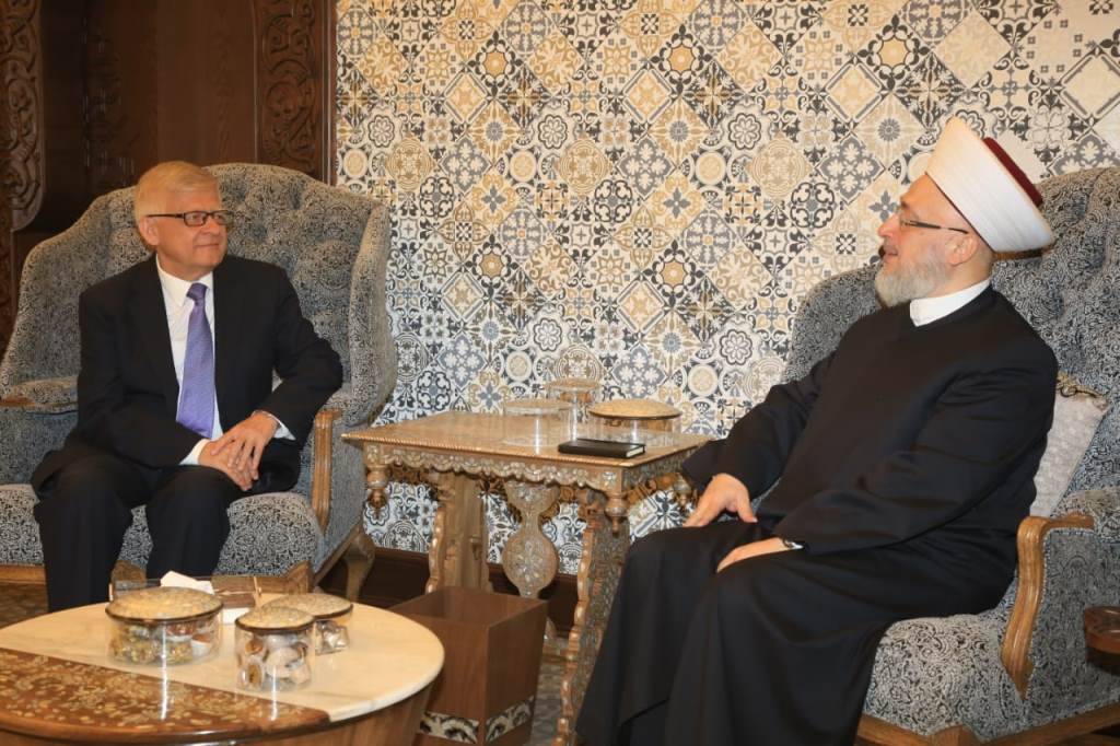 قراقيره عرض مع زاسبيكين اوضاع لبنان والمنطقة