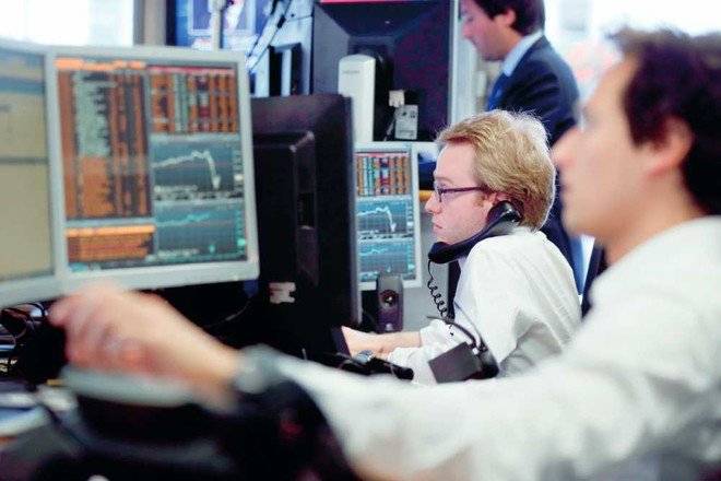 احتدام النزاع التجاري يضرب الأسواق العالمية.. وزلزال يهز الأسهم اليابانية
