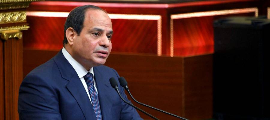 انتقاد علني نادر للسيسي جاء من برلمانيين.. قالوا إن قراراته بخصوص الكهرباء والوقود ظالمة وخاطئة وتناقض وعوده