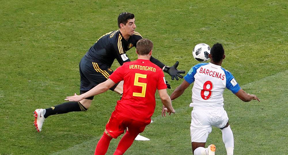 لماذا يظهر اللاعبون ملابسهم الداخلية في كأس العالم ؟