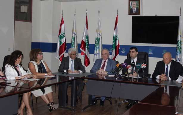 أعلن الإنتقال من المازوت الأحمر الى الأخضر
أبي خليل : أسعار المحروقات الى انخفاض
ولن يبقى في السوق مازوت مُلوّث للبيئة