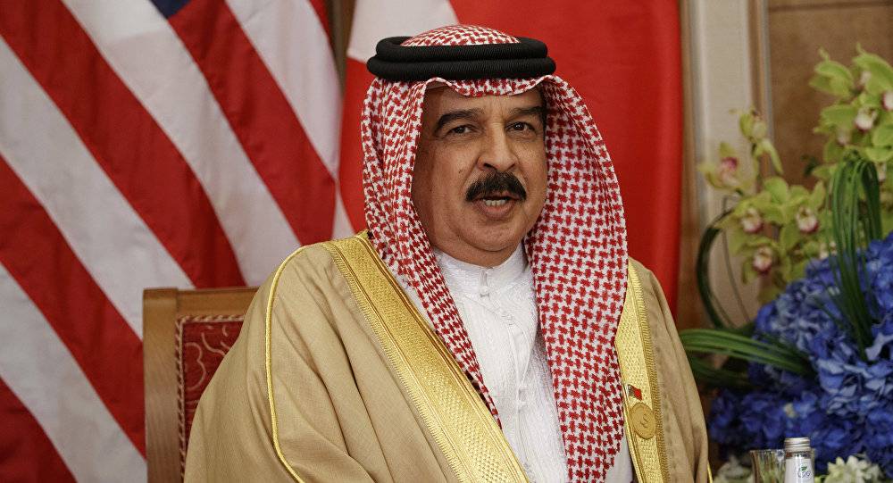 البحرين تبرئ معارضا من تهمة التخابر مع قطر