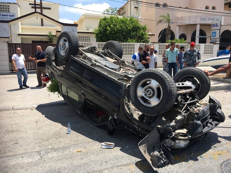 بالصورة..جريح في حادث سير عند المدخل الشمالي لصور