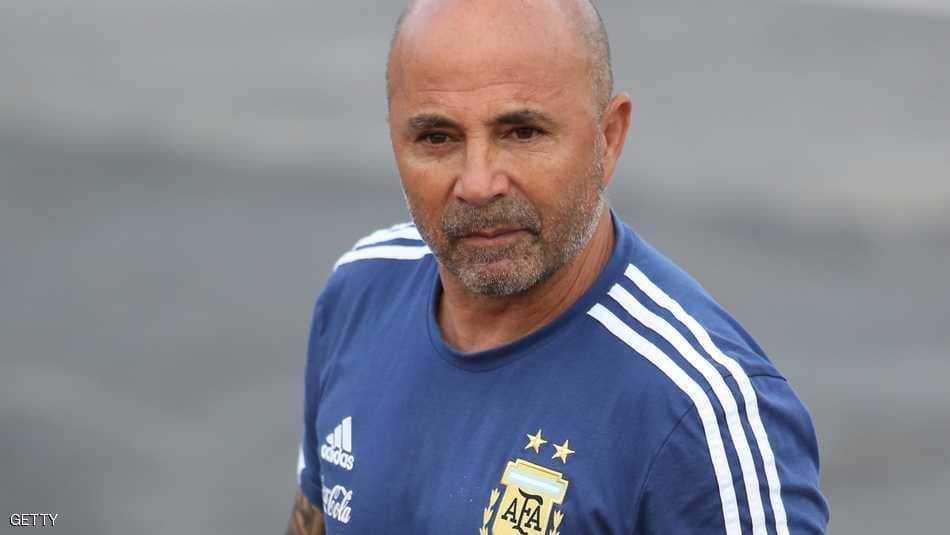 سامباولي يدافع عن ميسي ويتحمل مسؤولية الخسارة