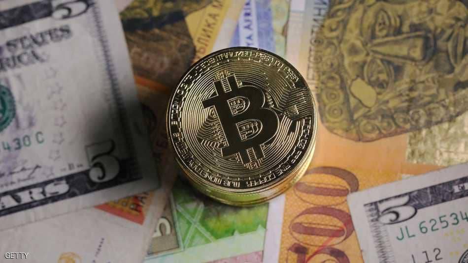 بتكوين تهبط لأدنى مستوى وتواصل اتجاها نزوليا