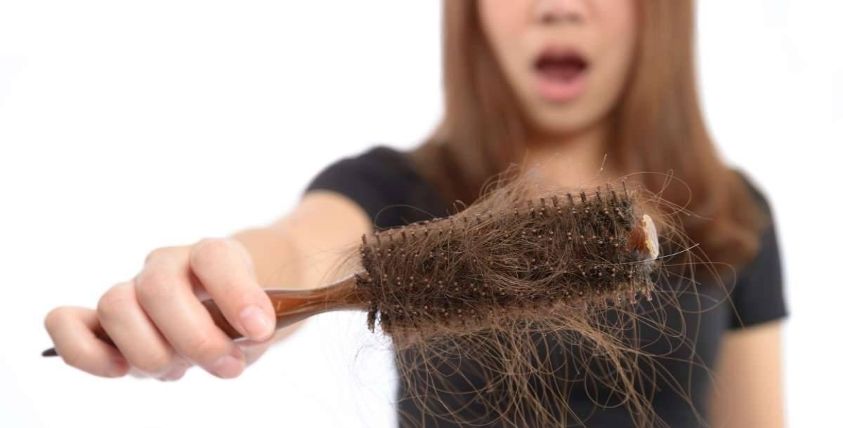 هل هناك علاقة بين المياه المالحة وتساقط الشعر؟