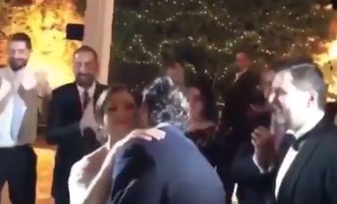 بالفيديو: على وقع أغنية باسمه.. دخل الحريري حفل زفاف أخيه وتفاعل مع العروس