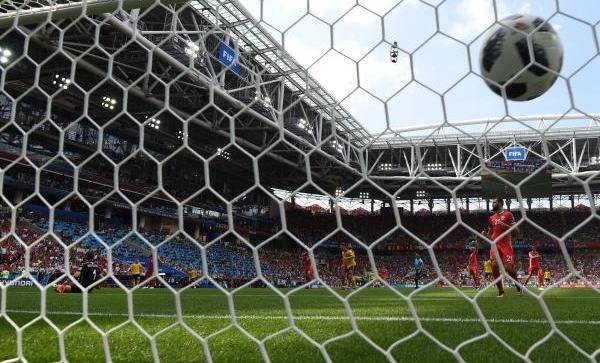 من هو أكبر لاعب شارك في كأس العالم؟