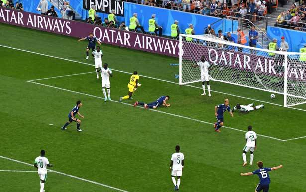كأس العالم 2018 في كرة القدم
انكلترا الى دور الـ 16 وتعادل اليابان والسنغال
وكولومبيا تنعش آمالها وبولندا تودع المنافسات