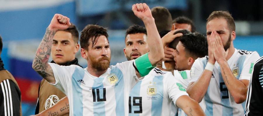 الأرجنتين تعبر من تحت الأنقاض.. هكذا عاد ميسي "من الجحيم"!