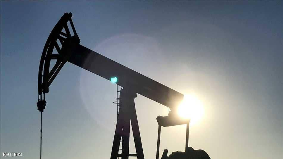 النفط ينخفض بفعل زيادة الإنتاج