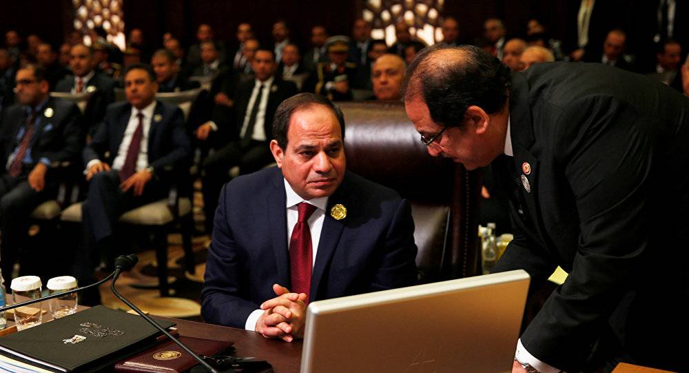 عباس كامل يؤدي اليمين الدستورية رئيسا للمخابرات العامة المصرية