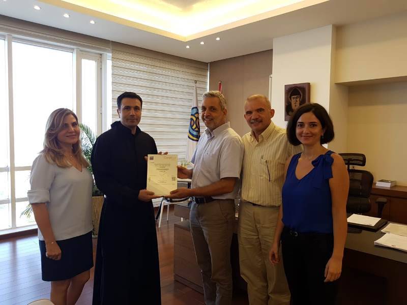 شهادة ISO لمستشفى سيدة المعونات الجامعي