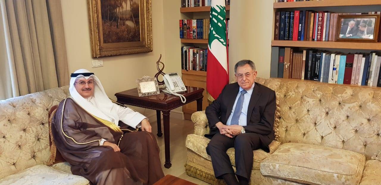 السنيورة عرض الاوضاع مع السفير الكويتي