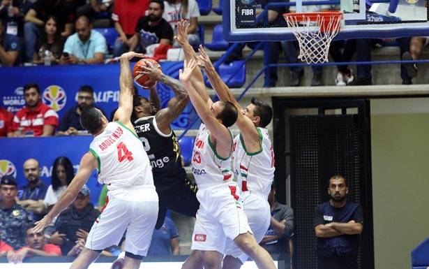تصفيات كأس العالم في كرة السلة :
لبنان يسقط الأردن المدجج بالعمالقة (77-76)