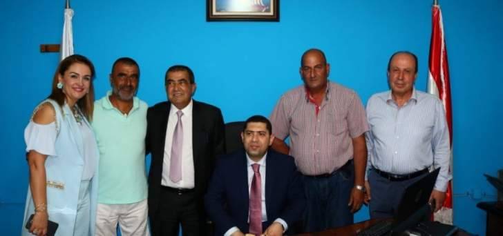 محافظ جبل لبنان جال في مزارع المواشي والدواجن في الشويفات