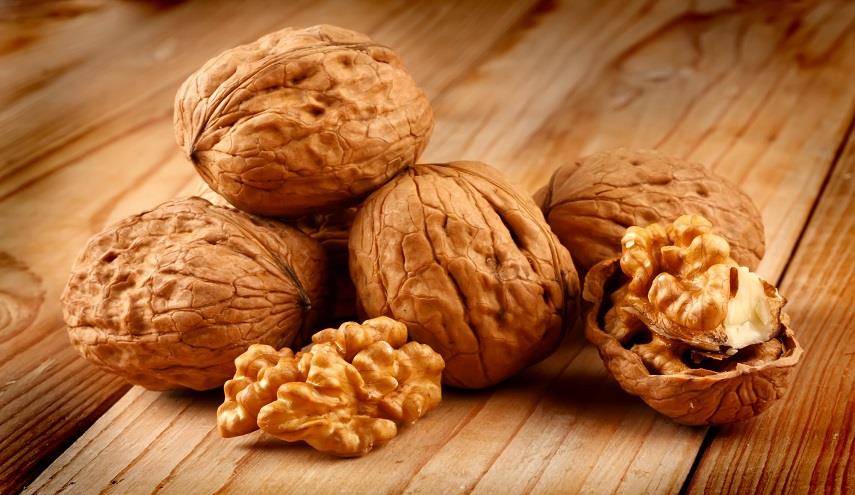 3 ملاعق من الجوز يوميًا تُحارب مرضًا مزعجًا