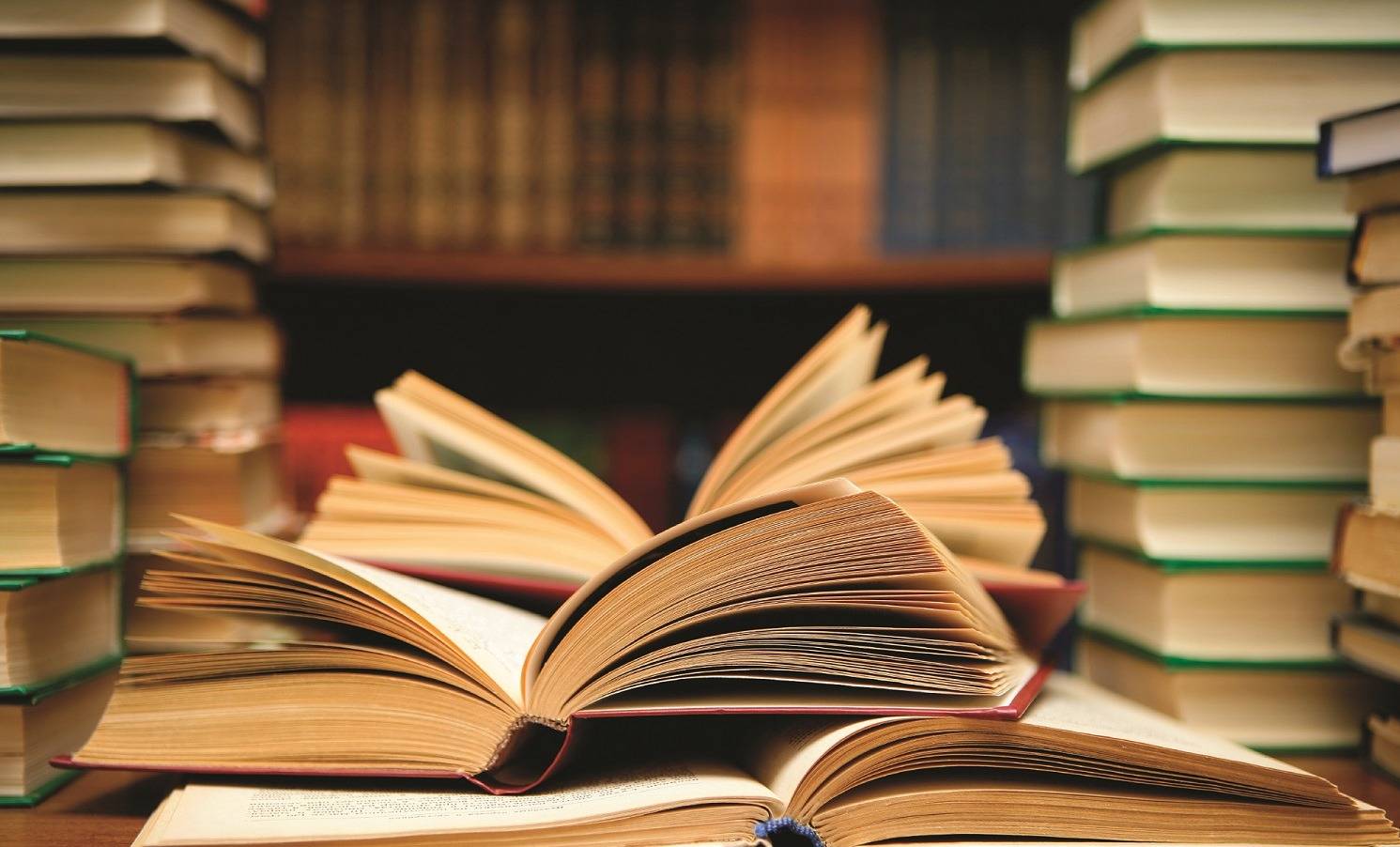 وزير التربية يعلن عن الطالب الأول في العلوم العامة.. فمن هو؟