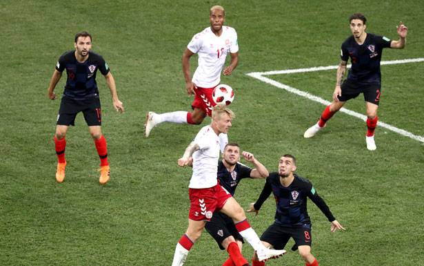 الدور الثاني لكأس العالم 2018 في كرة القدم

روسيا تفاجىء اسبانيا وتطيح بها بضربات الترجيح

وكرواتيا تتخطى الدنمارك بصعوبة بالغة وتتأهل