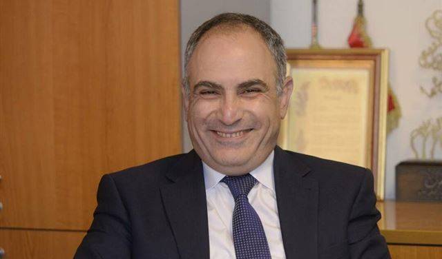 أسود رد على جنبلاط: يذكرني بطفل صغير خائف من 